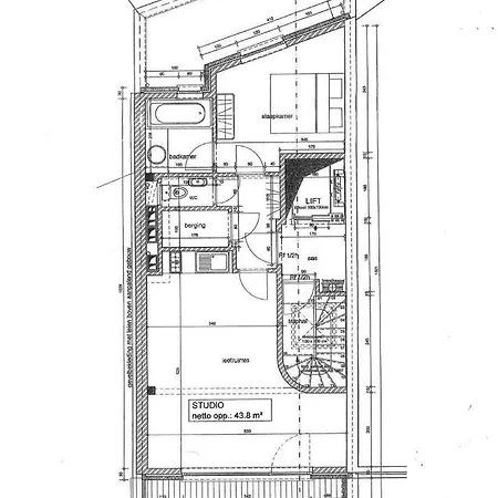 아파트 Penthouse Bij Leopoldpark