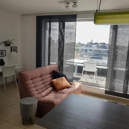 Penthouse Bij Leopoldpark * Ostend